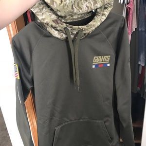 New York Giants Salute to Service Sweatshirt (M)